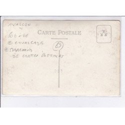 AVALLON: cavalcade, marchand de cartes postales - état