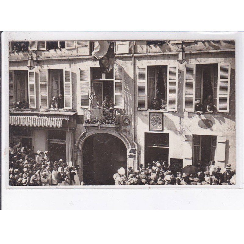 AVALLON: fête historique, hôtel - très bon état