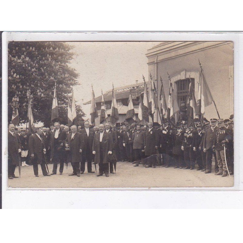AVALLON: fête, gare - état