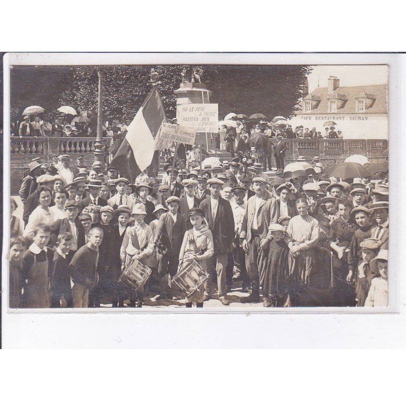 AVALLON: fête, vauban - très bon état