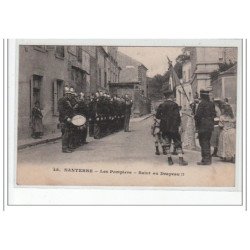 NANTERRE - Les Pompiers - Salut au drapeau!!  - très bon état