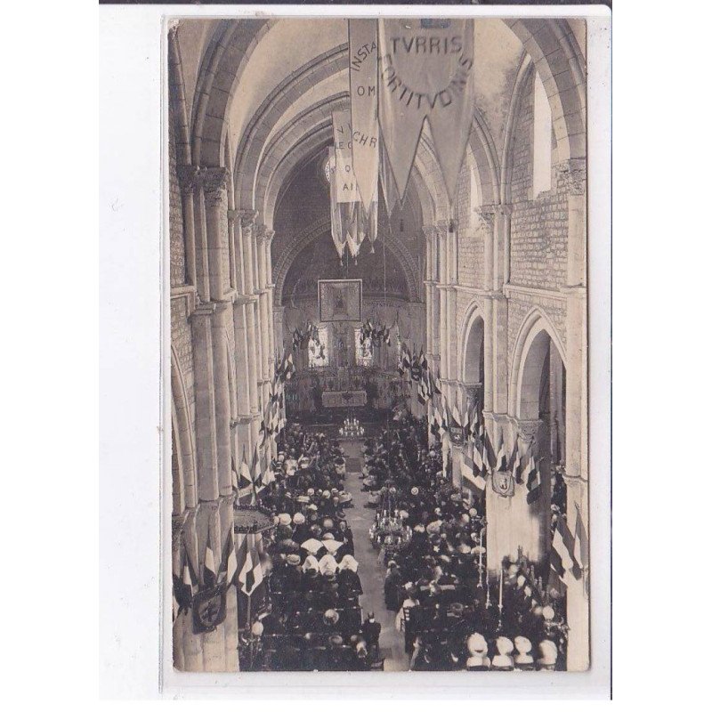 AVALLON: intérieur d'église, personnages - très bon état