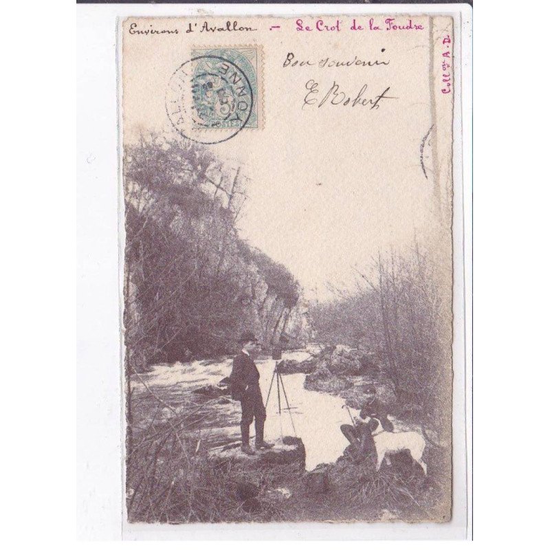 AVALLON: photographe en action - très bon état