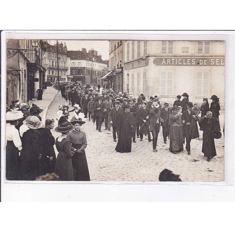 AVALLON: congrès de la jeunesse catholique - très bon état