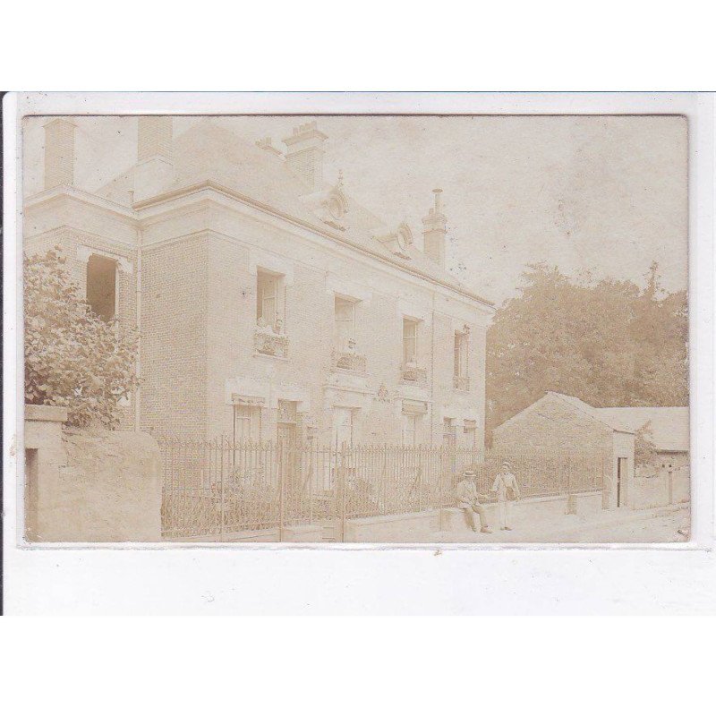 AVALLON: rue de la gare - très bon état