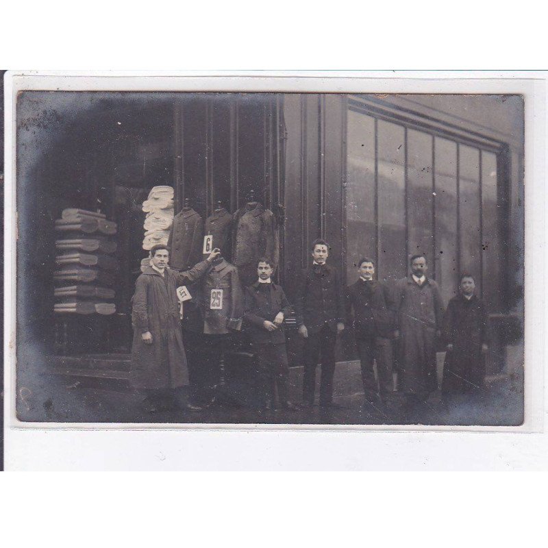 AVALLON: "au pauvre diable" magasin - état