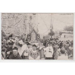 CHARTRES : carte photo (procession) - bon état (traces au dos)