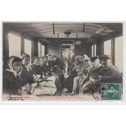 TYPES MERIDIONAUX : train de banlieue - types de paysans - très bon état