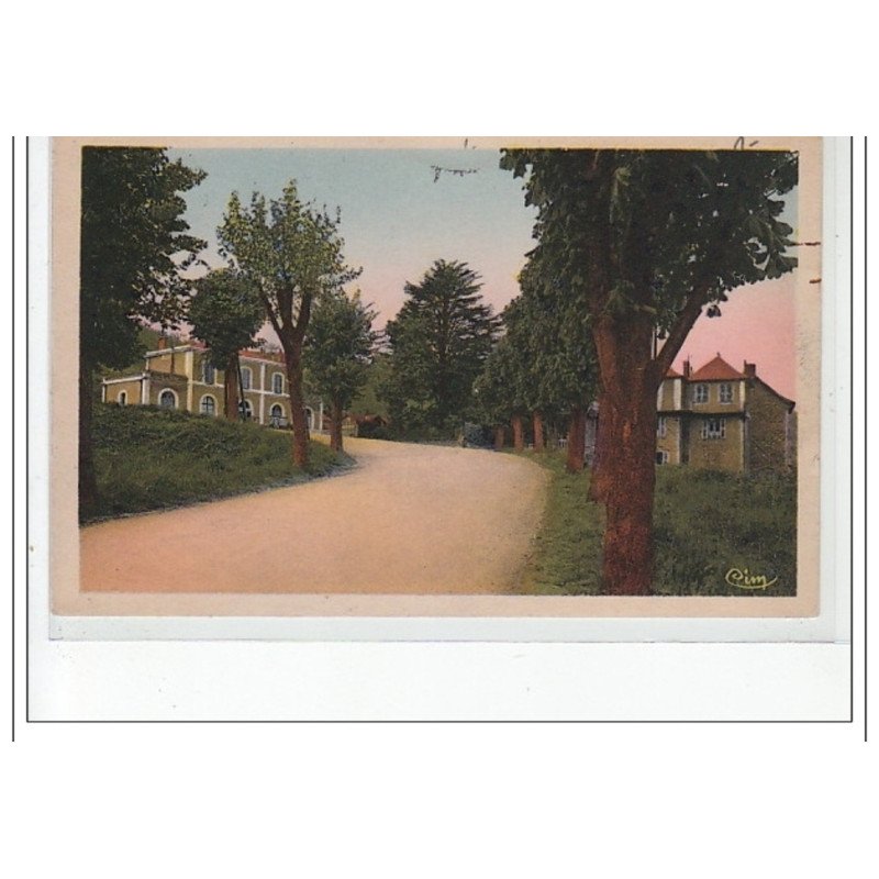 AUBIN - la gare - très bon état