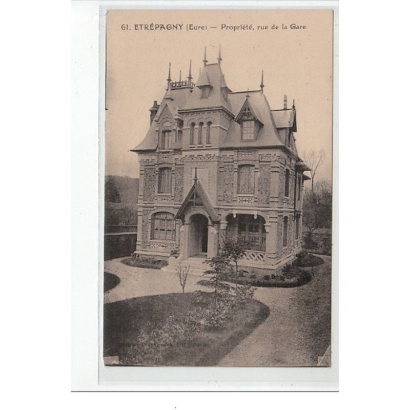 ETREPAGNY - Propriété, rue de la gare - très bon état