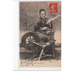 TYPE BRETON - Vieille fileuse bretonne - très bon état