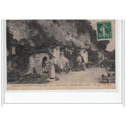 LES PATYS - Environs de VOUVRAY - habitations dans les rochers - très bon état