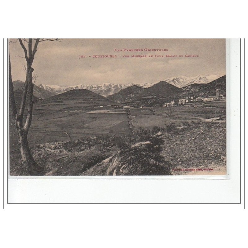 COUSTOUGES - Vue générale, au fond, massif du Canigou - très bon état