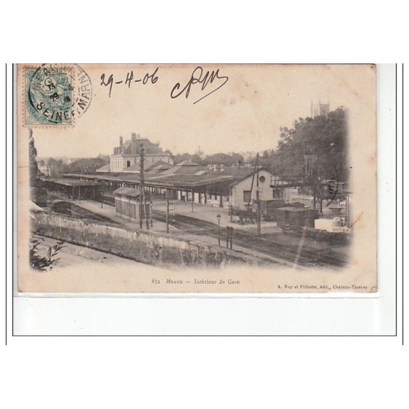MEAUX - Intérieur de la gare - très bon état
