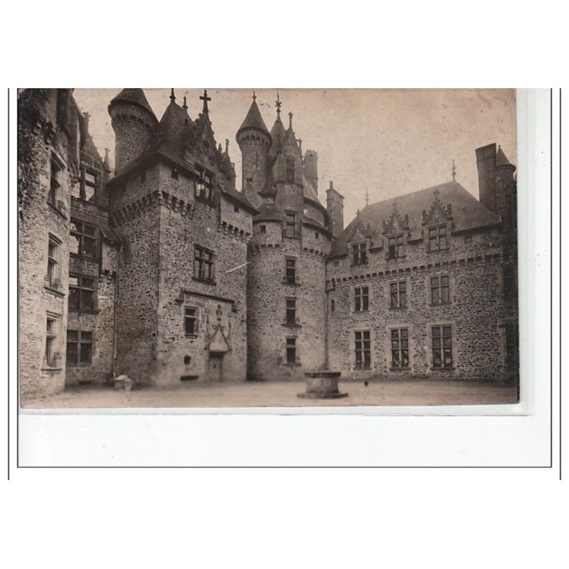 Environs de CHALUS - Château de Lamberlie - très bon état