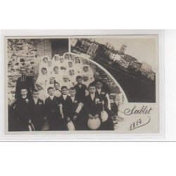 SABLET : carte photo du curé de Sablet et d'enfants - vue du village en 1912 - très bon état