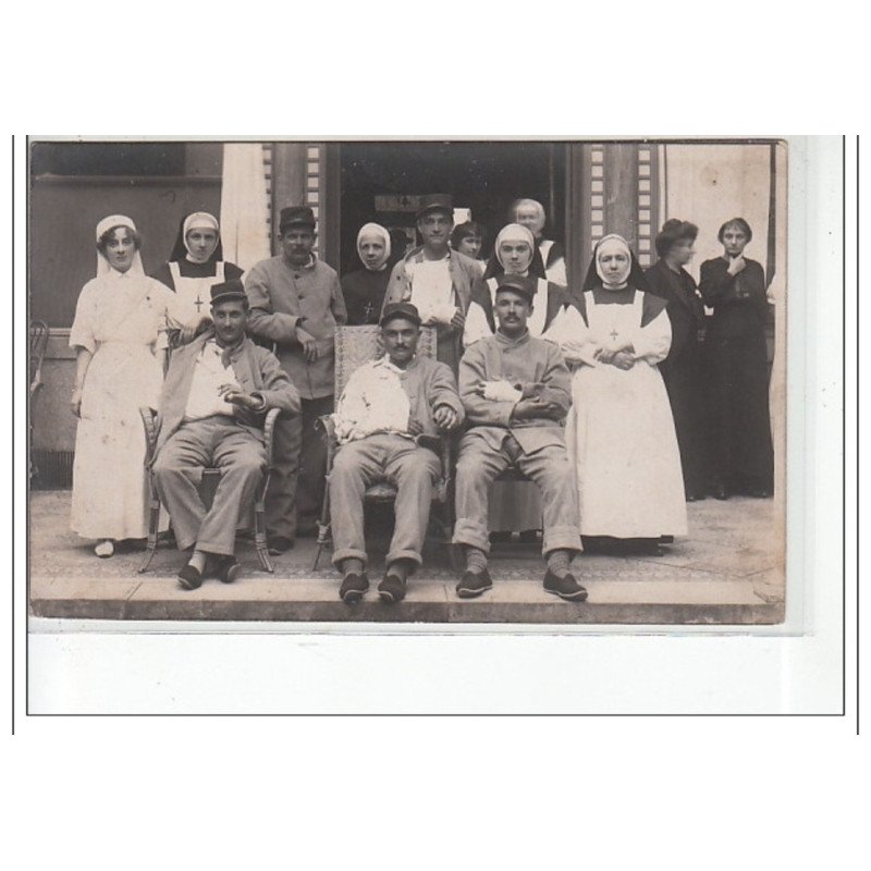 BORDEAUX - CARTE PHOTO - MILITAIRES - très bon état