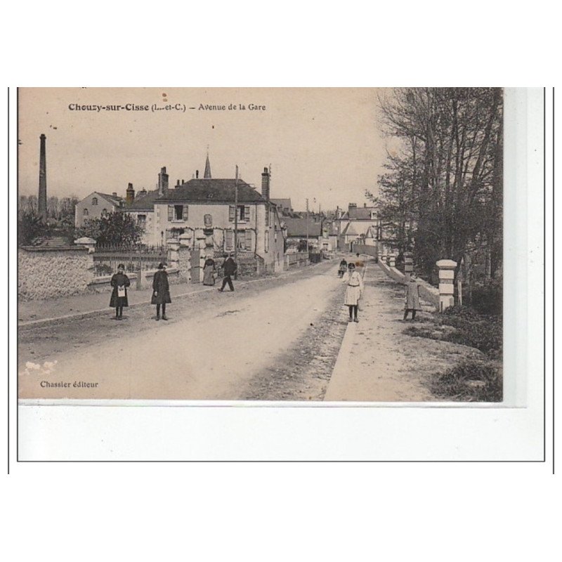CHOUZY SUR CISSE - Avenue de la gare - très bon état