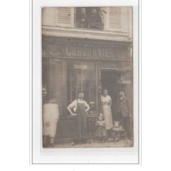 VINCENNES : carte photo de la cordonnerie DODET au 136 rue de Fontenay - très bon état