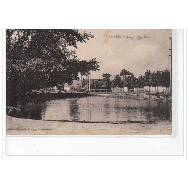 CAMPREMY - La place - très bon état