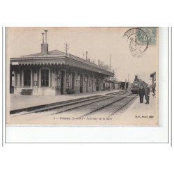 POISSY - Intérieur de la gare - très bon état