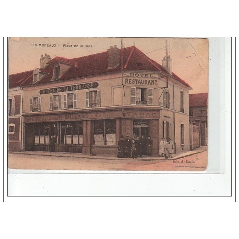 LES MUREAUX - Place de la Gare - état