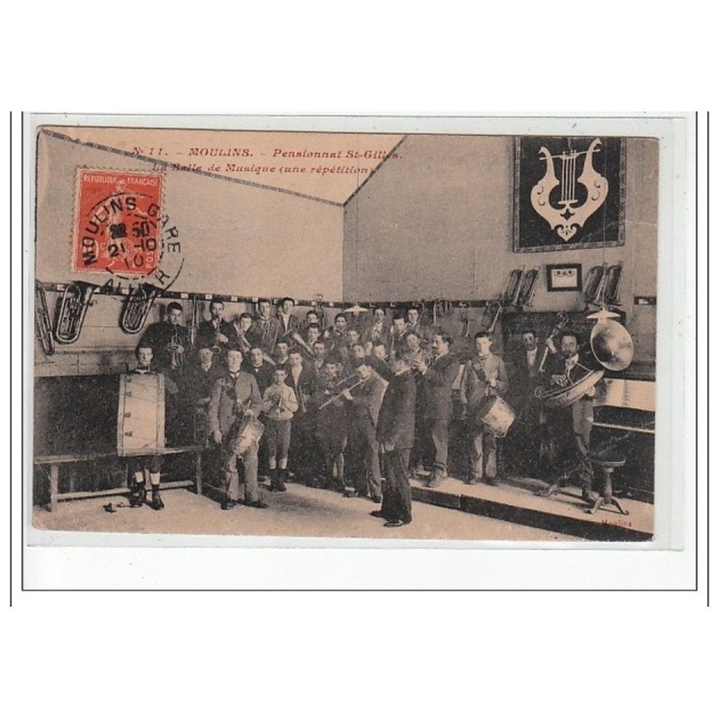 MOULINS - Pensionnat Saint Gilles - la Salle de Musique (une répétition) - état MOULINS - Pensionnat Saint Gilles - la Salle de Musique (une répétition) - état