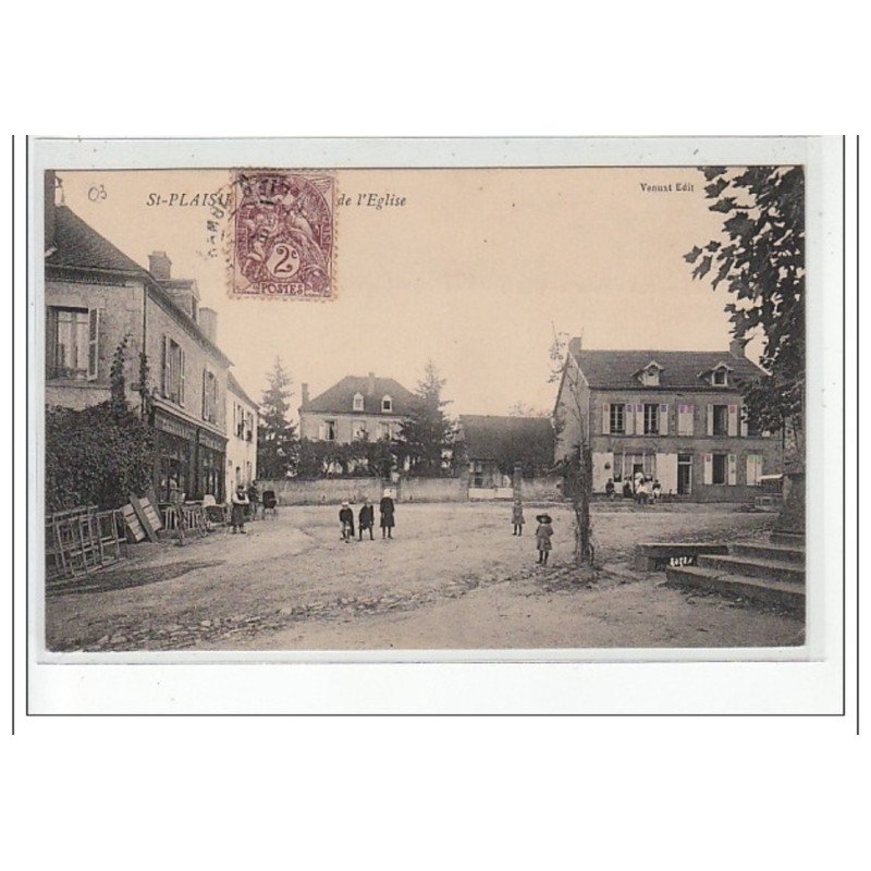 SAINT PLAISIR - Place de l'Eglise - très bon état