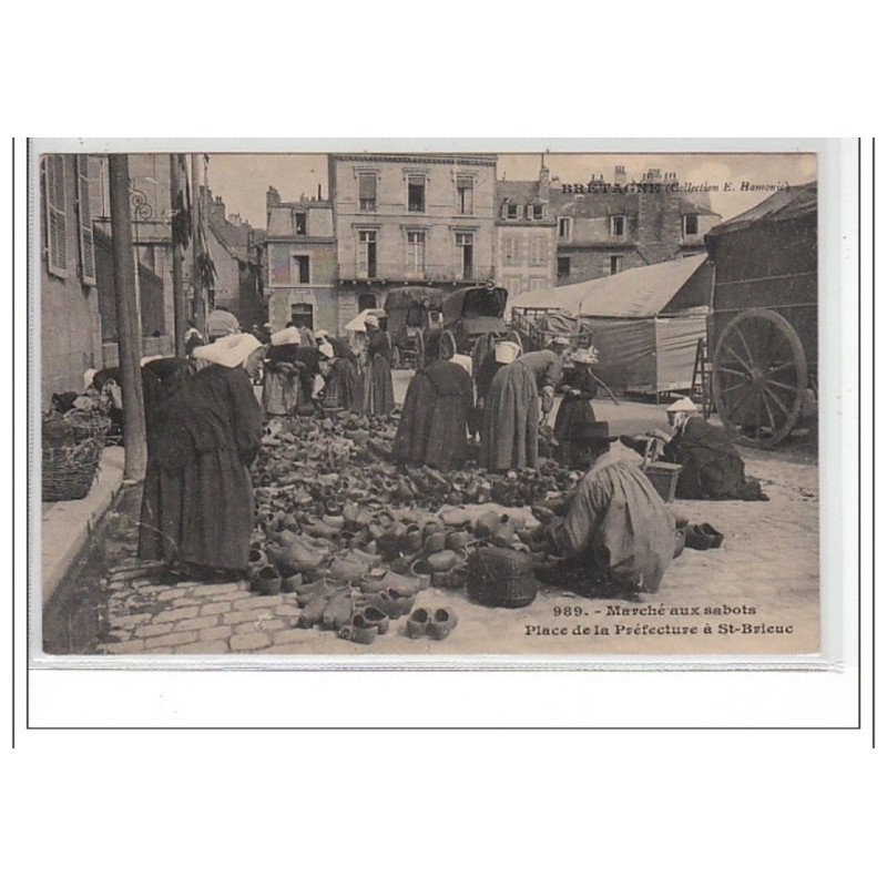 SAINT BRIEUC - Marché aux sabots - Place de la Préfecture - très bon état