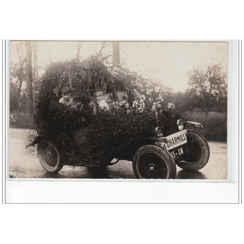 SAINT GERAND LE PUY : carte photo de la fête du Printemps et de la Kermesse vers 1930 - très bon état SAINT GERAND LE PUY : carte photo de la fête du Printemps et de la Kermesse vers 1930 - très bon état