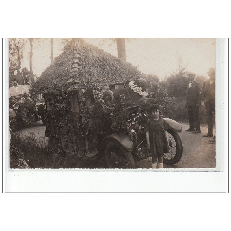 SAINT GERAND LE PUY : carte photo de la fête du Printemps et de la Kermesse vers 1930 - très bon état SAINT GERAND LE PUY : carte photo de la fête du Printemps et de la Kermesse vers 1930 - très bon état