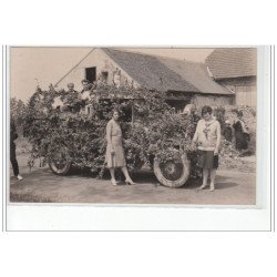 SAINT GERAND LE PUY : carte photo de la fête du Printemps et de la Kermesse vers 1930 - très bon état