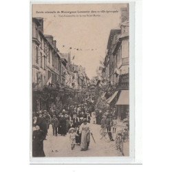 BAYEUX - Entrée solennelle de Mgr Lemonnier dans sa ville  - Vue d'ensemble de la Rue Saint Martin - très bon état