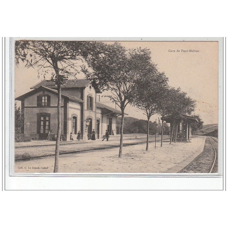 PONT MELVEZ : la gare - très bon état
