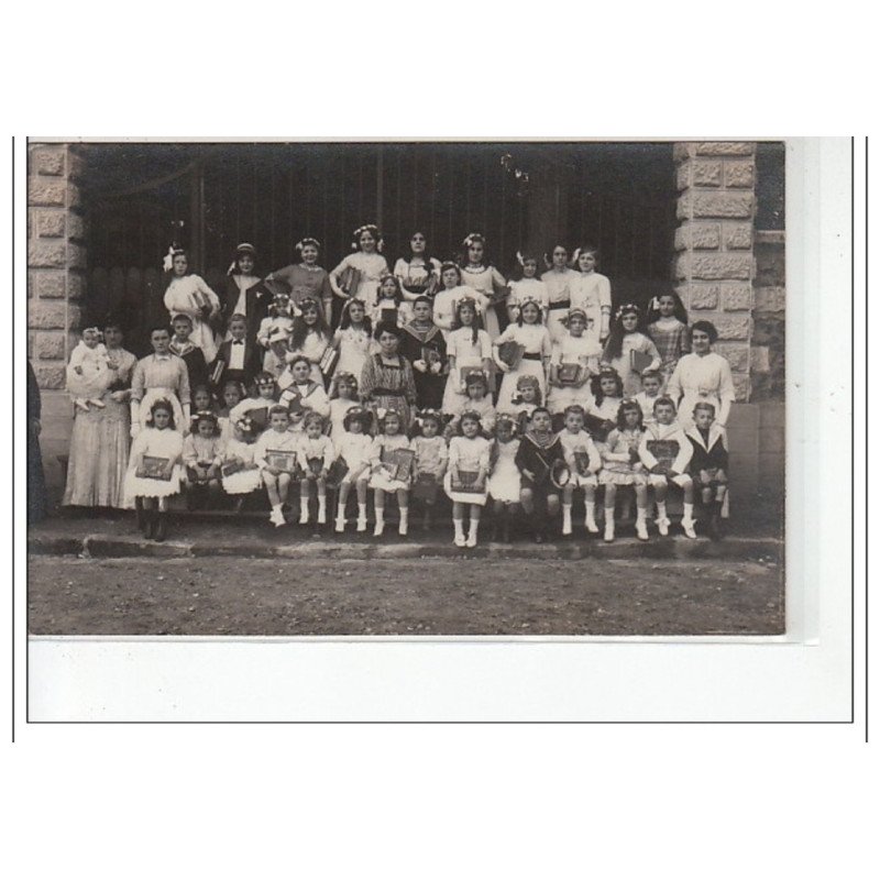 LA VARENNE SAINT HILAIRE - CARTE PHOTO - très bon état