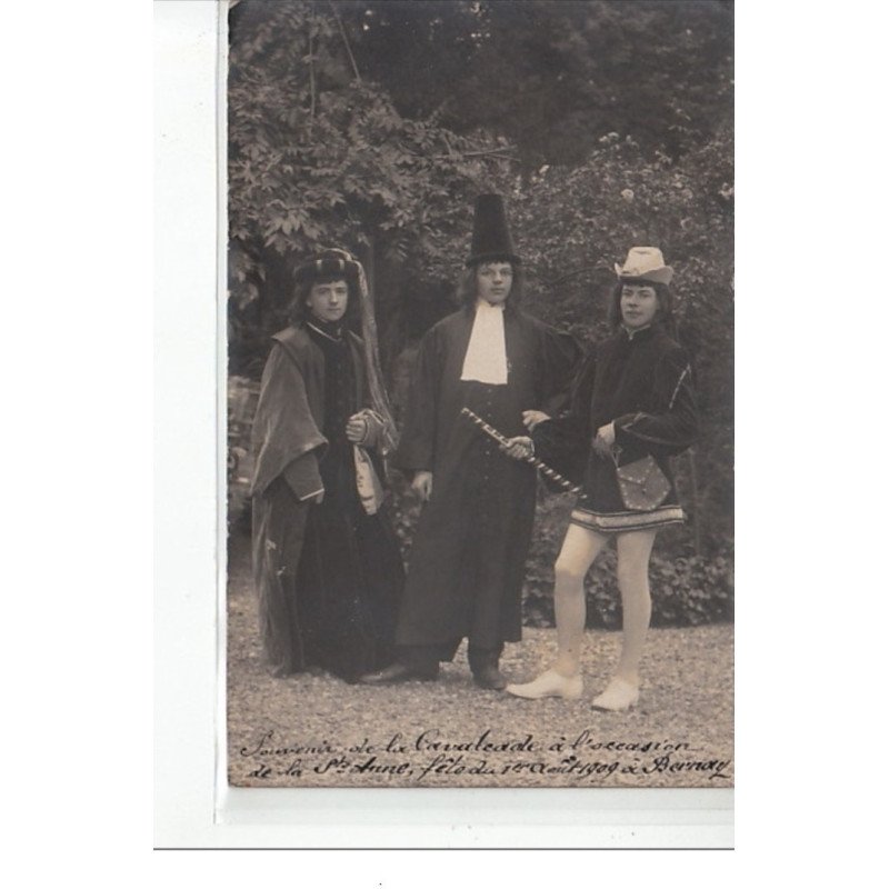 BERNAY - CARTE PHOTO - Souvenir de la Cavalcade de la Ste Anne 1909 - très bon état