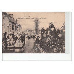 LE JUCH - Jeunes Filles portant les reliques pendant la procession - très bon état