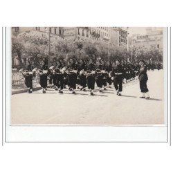 BIARRITZ : lot de 7 photos format cartes photos d'un défilé militaire vers 1945 - très bon état
