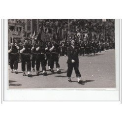 BIARRITZ : lot de 7 photos format cartes photos d'un défilé militaire vers 1945 - très bon état