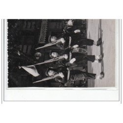 ANTIBES : lot de 8 photos format cartes photos d'un défilé militaire vers 1945 - très bon état