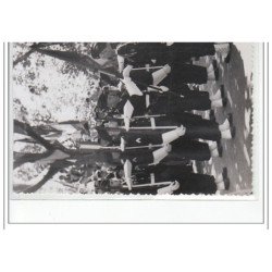 ANTIBES : lot de 8 photos format cartes photos d'un défilé militaire vers 1945 - très bon état