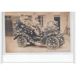 ROUEN : carte photo d'une auto pendant le cortège fleuris - très bon état