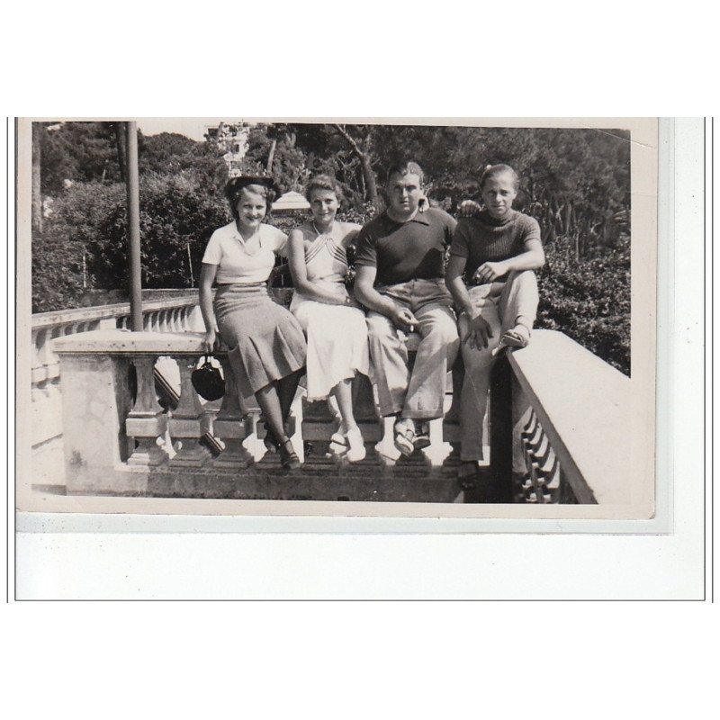 JUAN LES PINS - CARTE PHOTO - très bon état