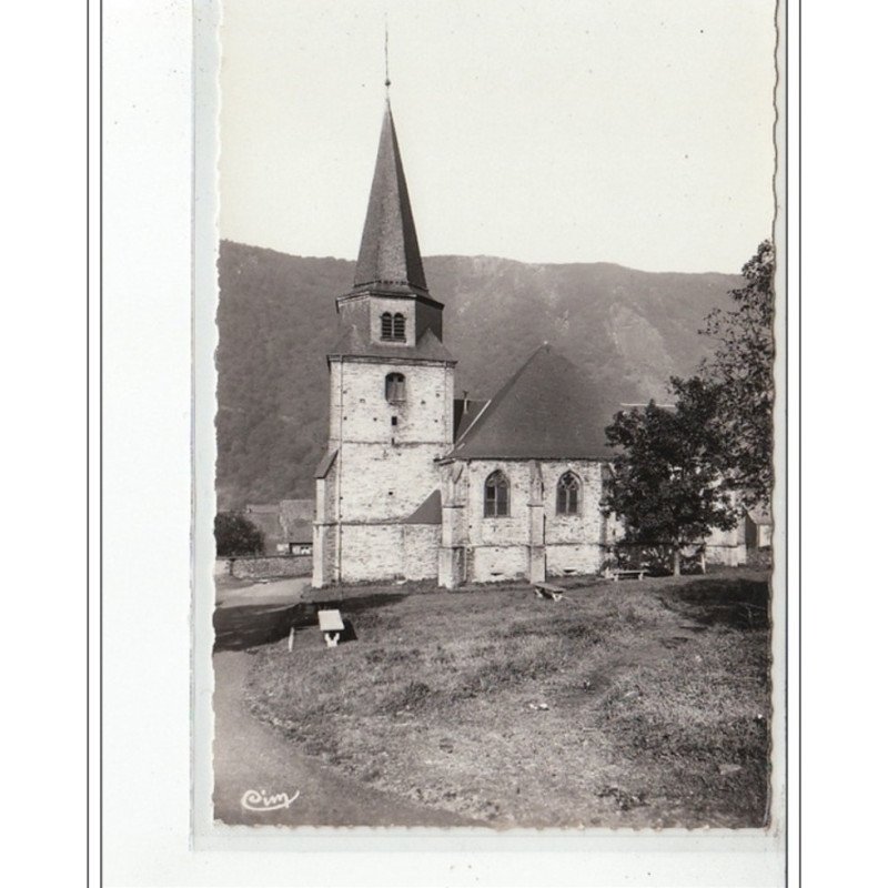 MONTHERME - L'église - très bon état