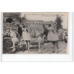EN PROVENCE - Gardians de Taureaux de la Camargue avec leur fiancée en croupe - très bon état