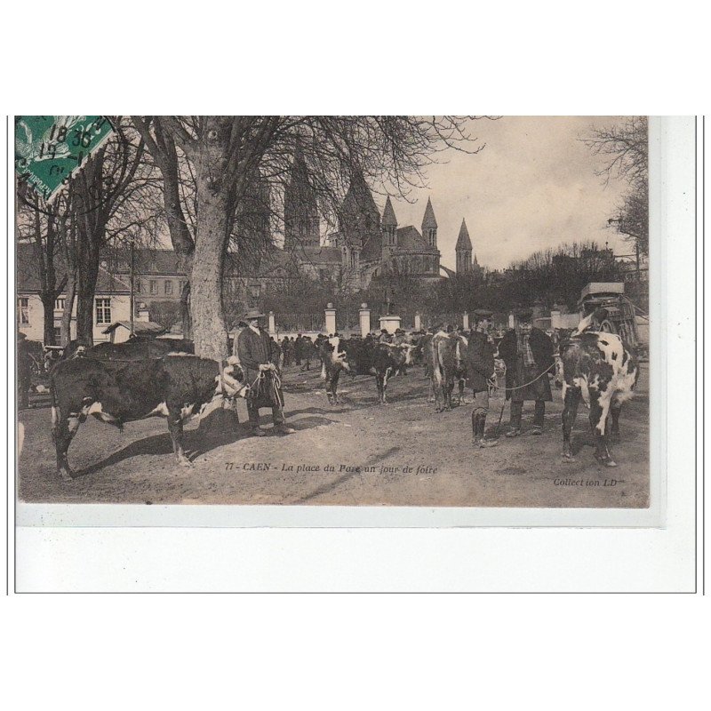 CAEN - La Place du Parc un jour de foire - très bon état