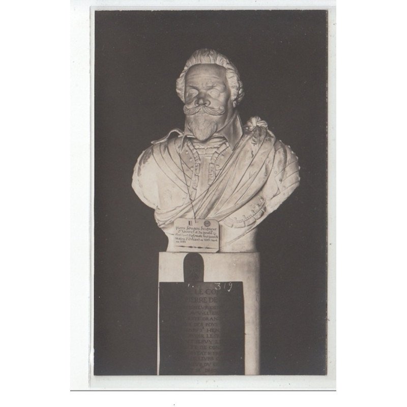 ORLEANS : carte photo d'une statue de Pierre Sougeu (maire d'Orléans) - très bon état