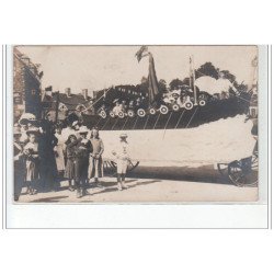 AVRANCHES ? : carte photo d'une cavalcade vers 1910 (photo LEPROVOST à Avranches - très bon état