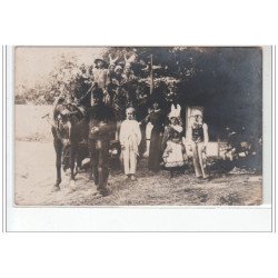 AVRANCHES ? : carte photo d'une cavalcade vers 1910 (photo LEPROVOST à Avranches - très bon état