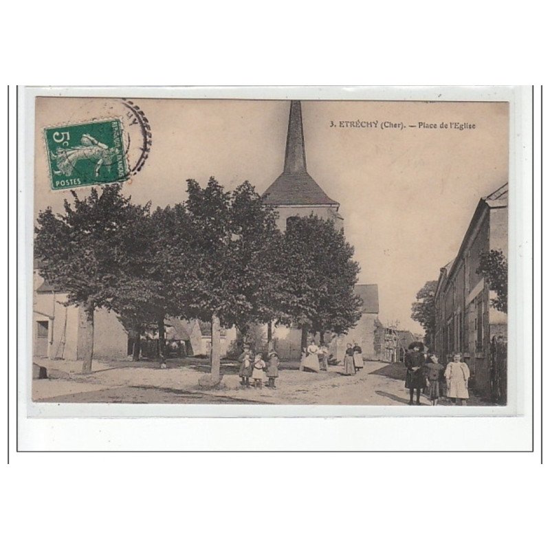 ETRECHY - Place de l'Eglise - très bon état